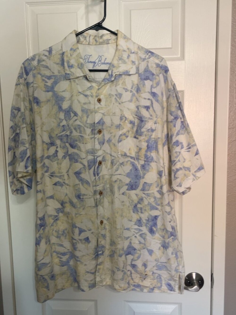 Tommy Bahama Men’s XL 100% Linen Floral Shirt